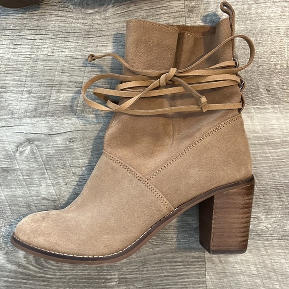 TOMS 7.5 booties - Picture 3 of 8